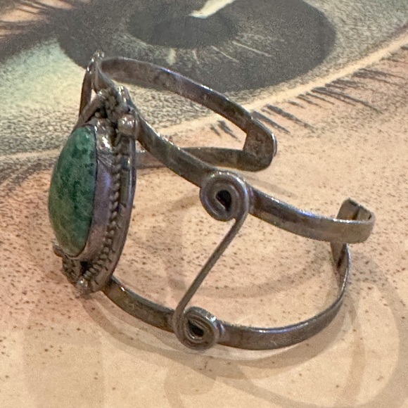 Vintage Old Pawn Sterling Silver Variscite Cuff Bracelet – Southwestern Style - Picture 3 of 8